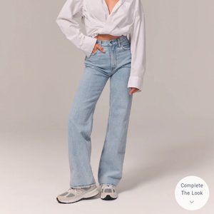 Abercrombie & Fitch | High Rise 90s Relaxed Jean | Light Wash | Size 31(12) Long